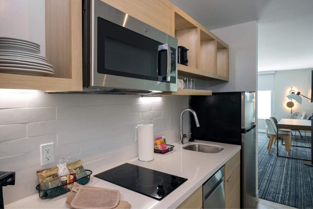 Towneplace Suites By Marriott Canton Riverstone Parkway Eksteriør billede