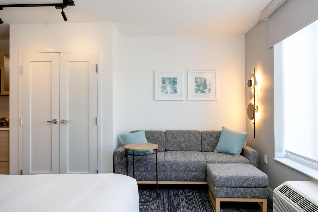 Towneplace Suites By Marriott Canton Riverstone Parkway Eksteriør billede