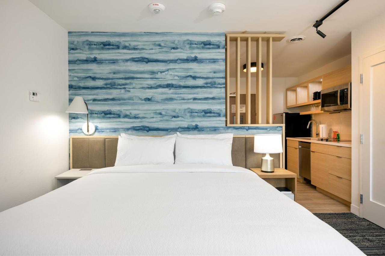 Towneplace Suites By Marriott Canton Riverstone Parkway Eksteriør billede