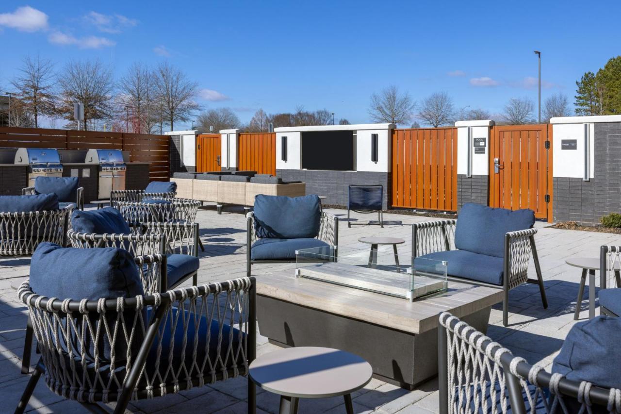 Towneplace Suites By Marriott Canton Riverstone Parkway Eksteriør billede