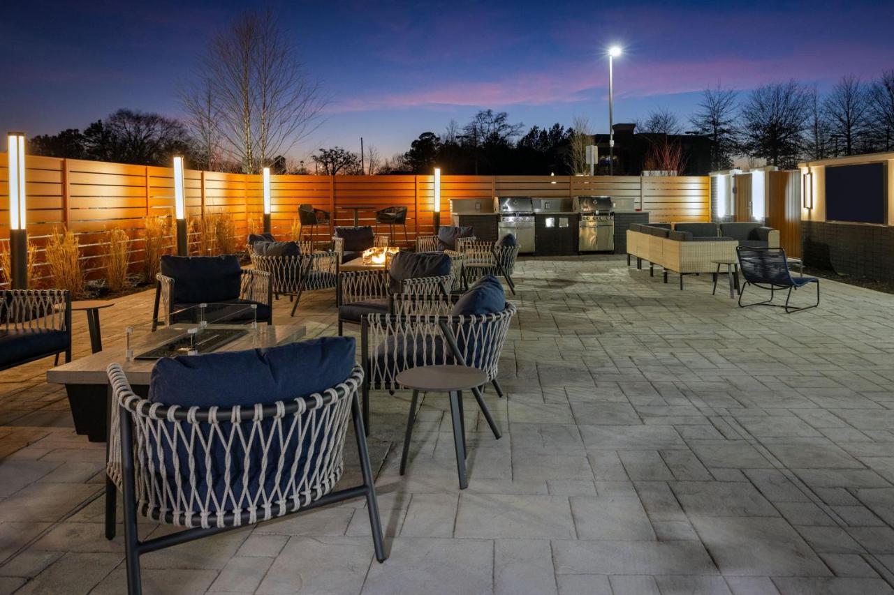 Towneplace Suites By Marriott Canton Riverstone Parkway Eksteriør billede