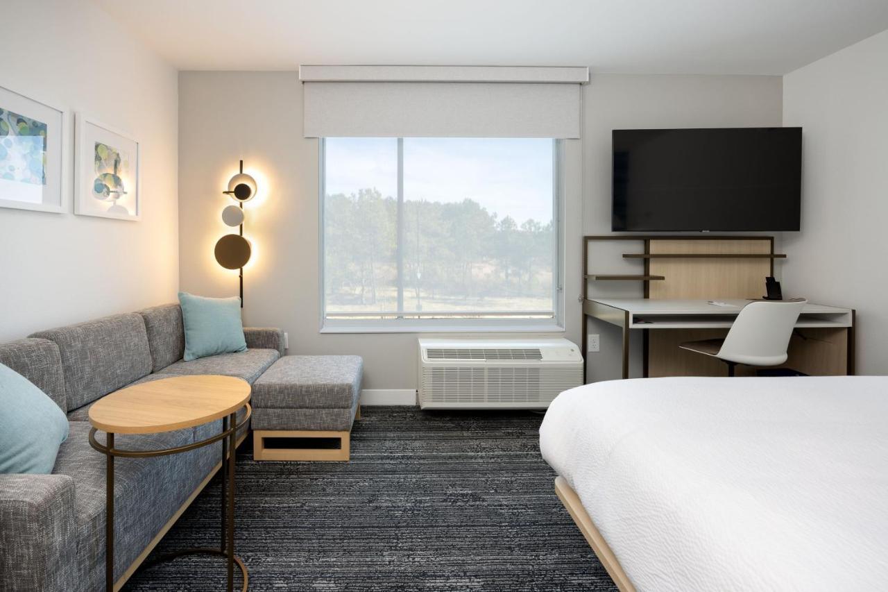 Towneplace Suites By Marriott Canton Riverstone Parkway Eksteriør billede